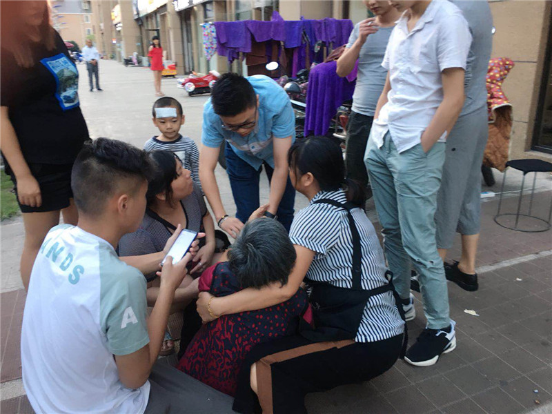 1538126825327975.jpg 敖丹救人2.jpg